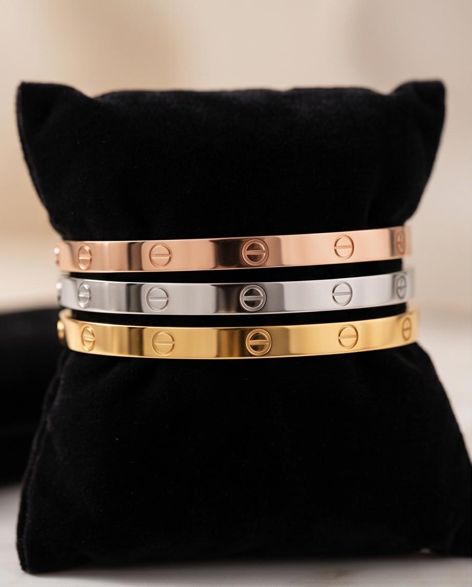 Small Tri‑Tone Screw‑Detail Bangle Bracelet Set