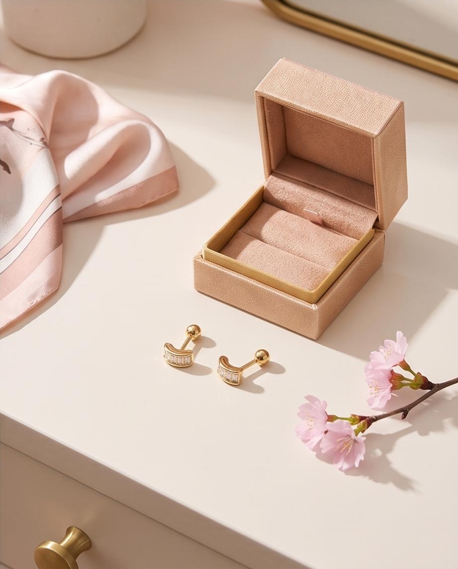 Little_ Small_ Tiny Gold Pavé Cartilage Ear Cuff – Minimalist Luxury Design